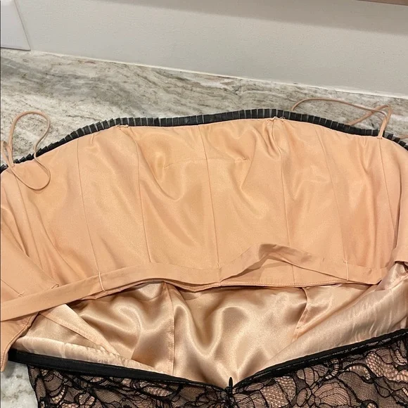 Vintage Badgley Mischka Black Lace Strapless Gown - Picture 9 of 16